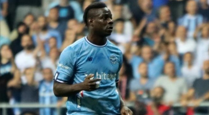 Mario Balotelli, trafik kazası geçirdi