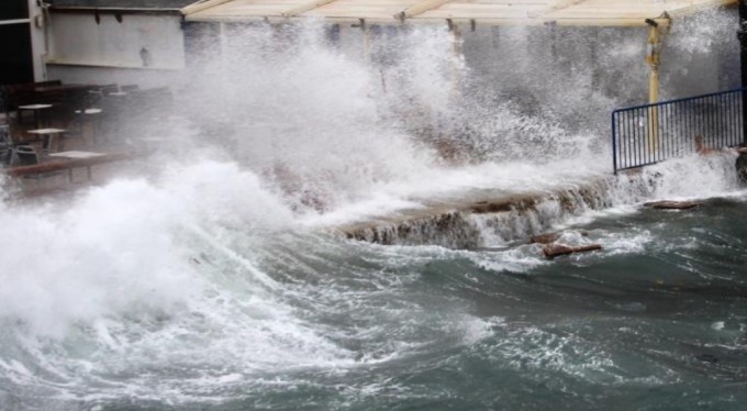 Bursa'da 5 ilçede okullar tatil edildi