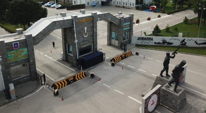 Bursa'da Jandarma, uyuşturucu kullananlara göz açtırmıyor!