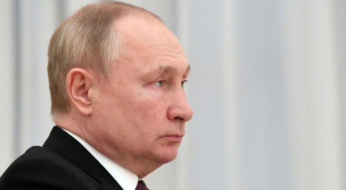 Putin'den asker sayısını yüzde 15 oranında artıran imza