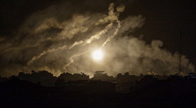 İsrail, Gazze'de 400'den fazla noktayı vurdu