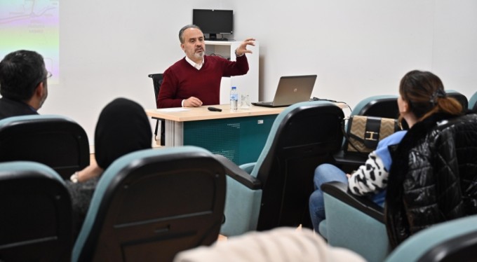 Burulaş'ta Ulaştırma Ekonomisi dersi