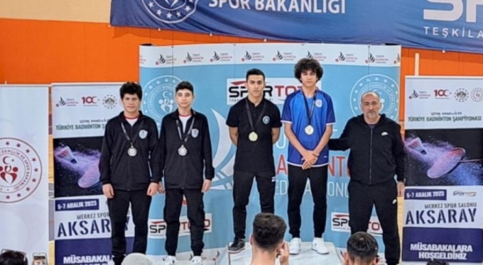 Bursa Büyükşehir Belediyesporlu Mert Nurettin Aydın'dan Türkiye Şampiyonası'nda 2 madalya