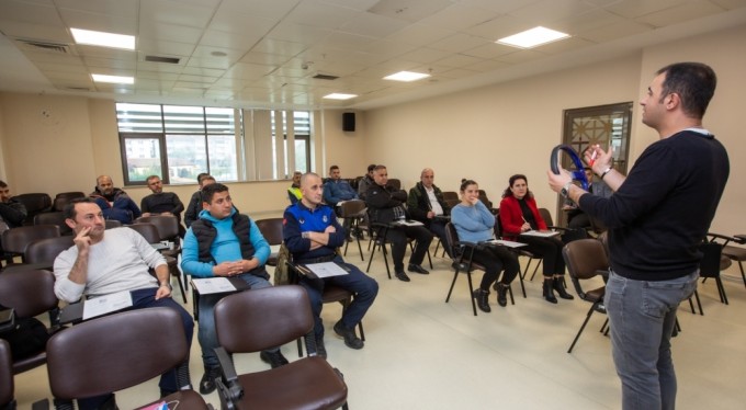 Şoförlere 'güvenli ve ekonomik sürüş' eğitimi