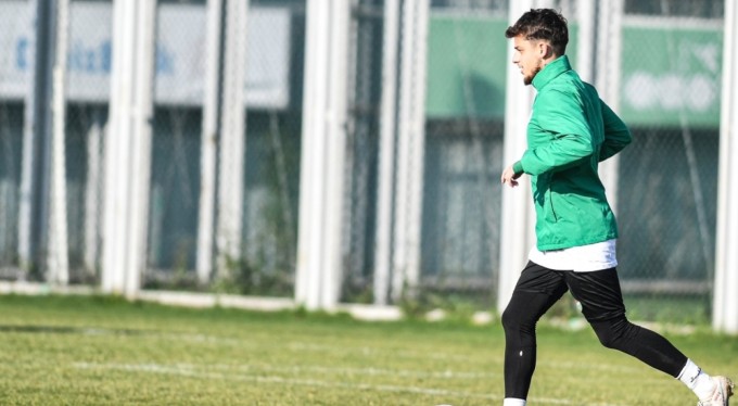 Bursaspor yoğun çalışıyor