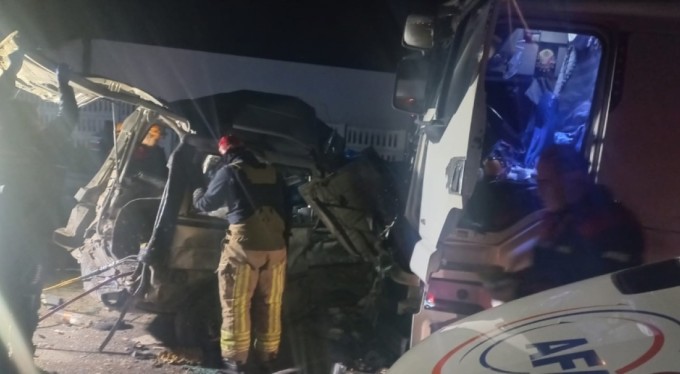 Bursa'da zincirleme kaza! 1 ölü, 1 yaralı