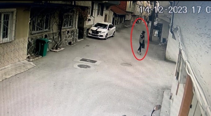 Bursa'da kendini polis olarak tanıttı 600 bin lira dolandırdı!