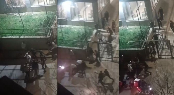 Gençler caddeyi boks ringine çevirdi