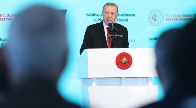 Sabiha Gökçen Havalimanı'nın 2'nci pisti açıldı