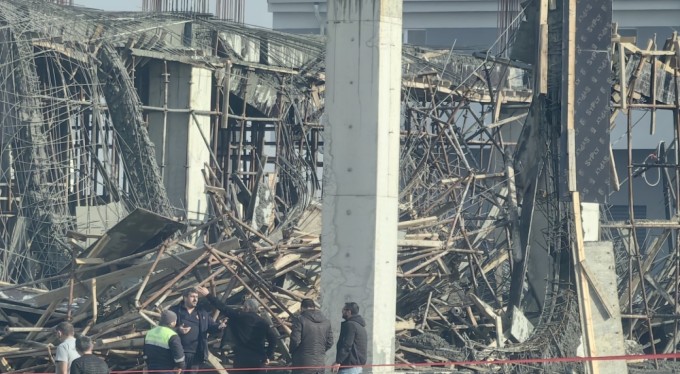 Bursa'da fabrika inşaatı beton atıldığı sırada çöktü!