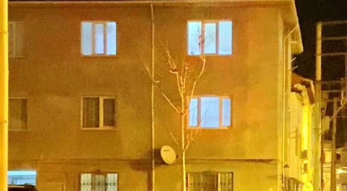 Bursa'da 3. kattan düşen 14 yaşındaki genç kız hayatını kaybetti!