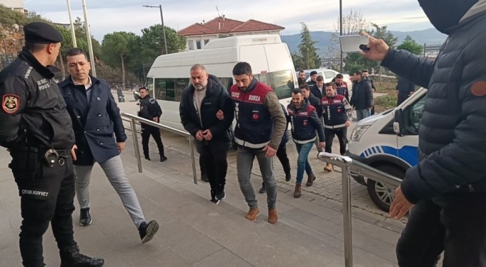 Bursa'daki kuyumcu fonu sanıkları adliyeye sevkedildi! Tüm servetine tedbir geldi