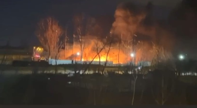 Bursa'da geri dönüşüm deposunda korkutan yangın!