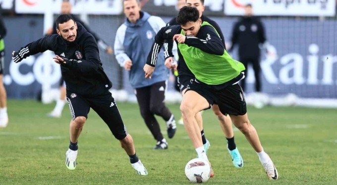 Beşiktaş'ta, Çaykur Rizespor maçı kamp kadrosu belli oldu
