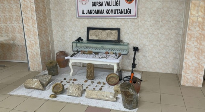 Bursa'da jandarmadan tarihi eser operasyonu!