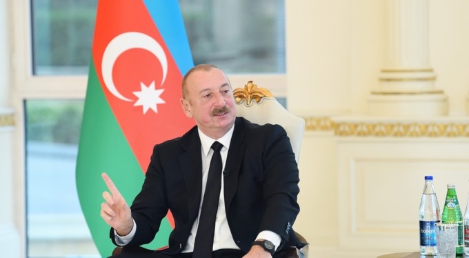 Aliyev: "Ermenistan'ı silahlandıran ve bir sonraki savaşa hazırlayan ülke Fransa'dır"