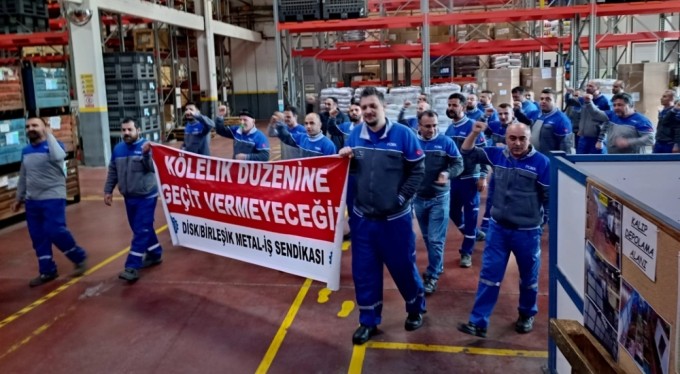 Bursa'da toplu sözleşmede anlaşma çıkmadı, işçiler isyan etti!