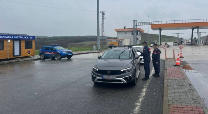 Bursa'da jandarmadan "Huzur ve Güven" uygulaması: 55 aranan şahıs yakalandı