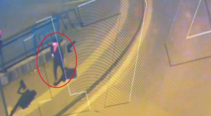 Bursa'da eski çalıştığı fabrikada çelik kasayı patlattı, ilk önce Iphone 15 aldı!