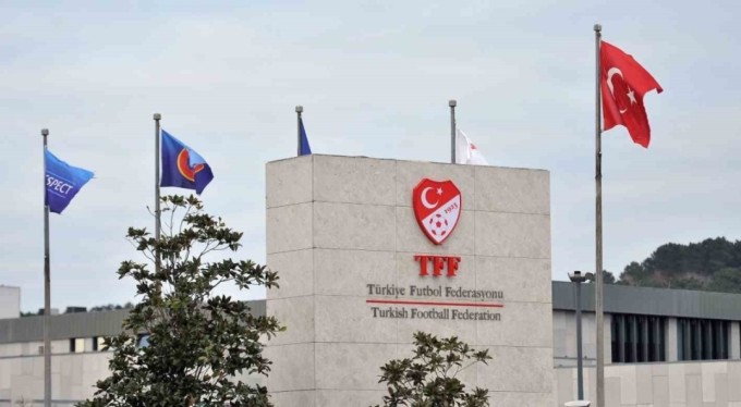 Fenerbahçe ve Galatasaray PFDK'ya sevk edildi