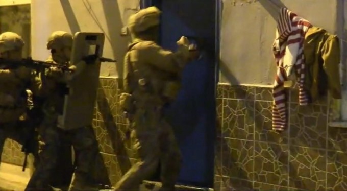 10 ilde FETÖ'ye yönelik eş zamanlı olarak gerçekleştirilen "Kıskaç-4" operasyonlarında 32 şüpheli yakalandı