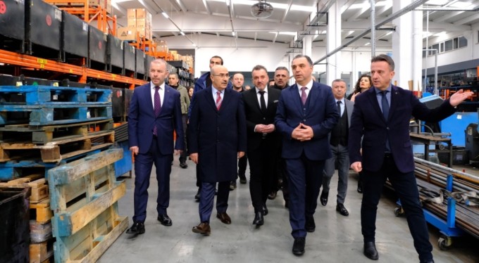 Bursa Valisi Demirtaş sanayicilerle buluştu