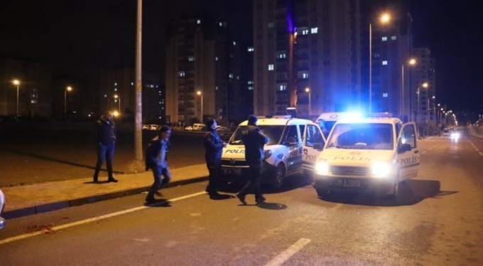 Tüfekle vurdu, olayı ihbar ettikten sonra teslim oldu