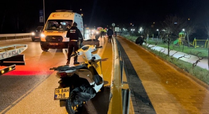 Bursa'da şiddetli rüzgarın etkisiyle savrulan motosikletli hayatını kaybetti!