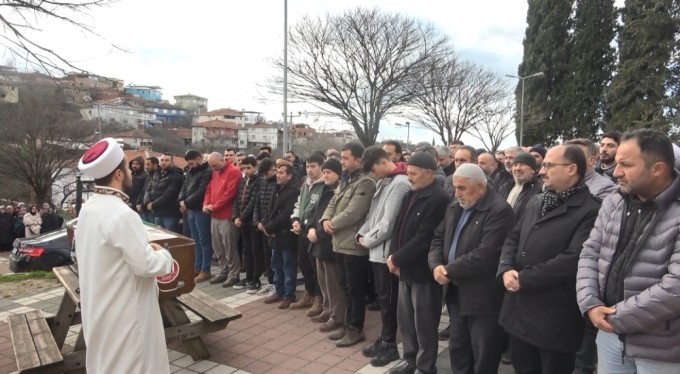 Küçük Zeynep gözyaşları içinde toprağa verildi