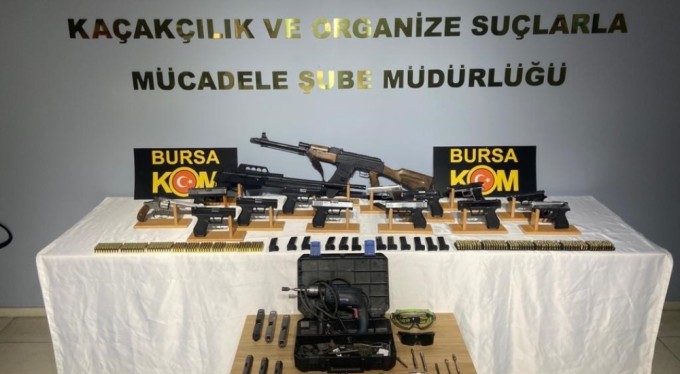 Bursa polisi silah kaçakçılarına izin vermedi!