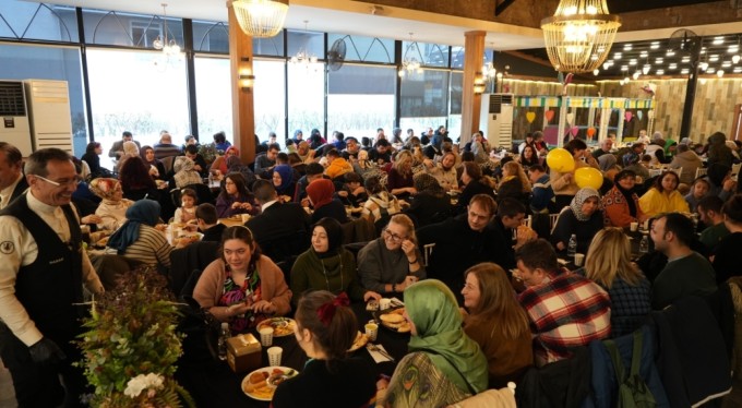 Bursa'da özel çocuklarla özel kutlama