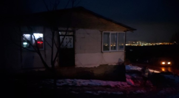 Bursa'da zihinsel engelli genç annesini bıçakla öldürdü!