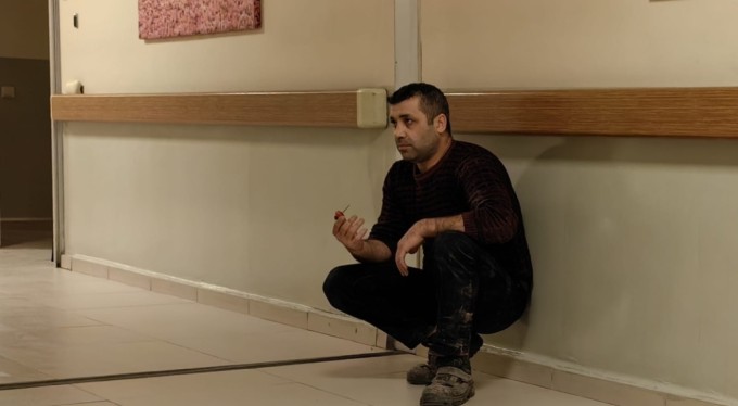 Bursa'da içviyi eline çaktı!