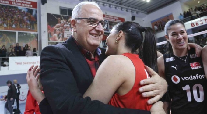 U20 Kadın Voleybol Milli Takımı, namağlup Avrupa Şampiyonası finallerinde