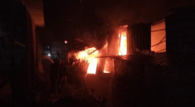 Bursa'da İmalathanede korkutan yangın!