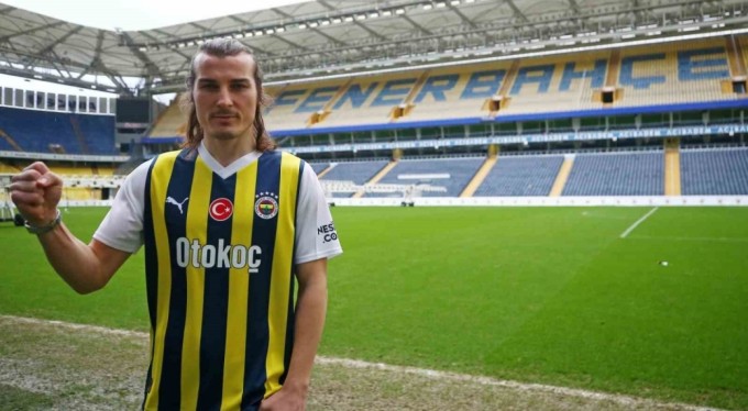 Fenerbahçe, Çağlar Söyüncü'nün lisansını çıkardı