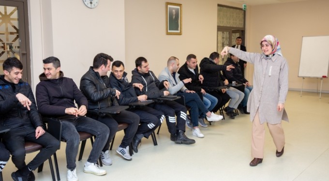 Bursa'da zabıta personelleri işaret dili öğreniyor