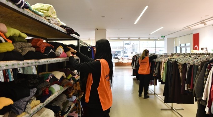 Bursa'daki bu mağazada para geçmiyor!