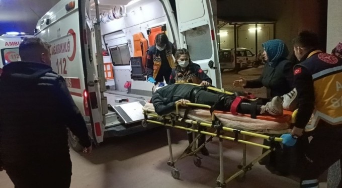 Bursa'da motosiklet kontrolden çıkıp savruldu: 2 yaralı