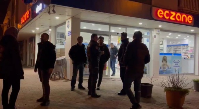 Bursa'da eczaneye giren uyuşturucu bağımlısı zorla ilaç almaya çalıştı!
