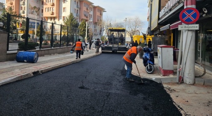 Osmangazi'de asfalt mesaisi hız kesmiyor