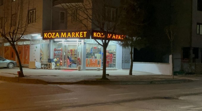 Bursa'da 3 çocuk eski polis memurunu bıçakladı!