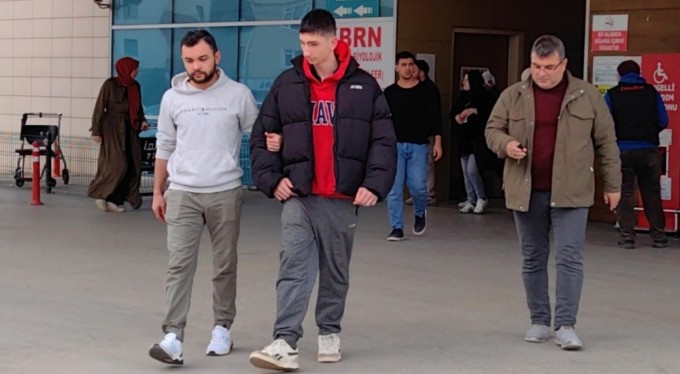 Bursa'da market sahibini bıçaklayan 3 şahıstan biri tutuklandı