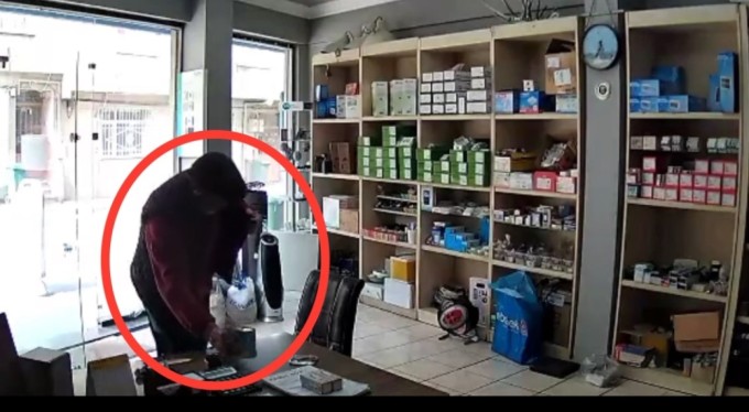 Bursa'da vicdansız hırsız "pes" dedirtti! Sadaka kutusunu çaldı!