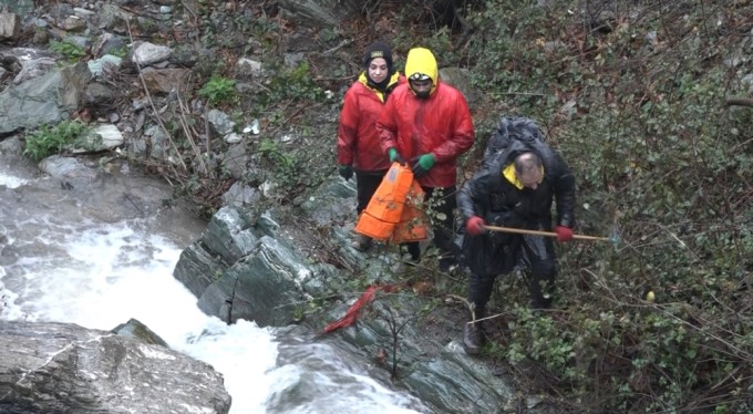 Batan gemiden geriye kalanlar sahile vurdu!
