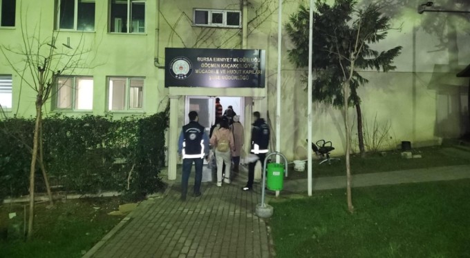 Bursa'da çalışma izni olmayan 8 yabancı uyruklu yakalandı