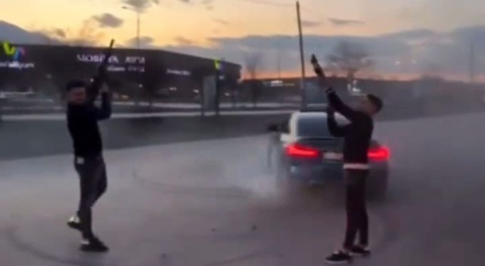 Bursa'da pompalı tüfekli magandalar kamerada