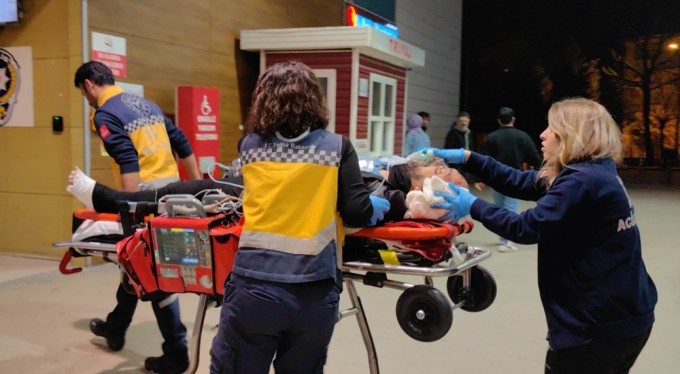 Kontrolden çıkan motosiklet 50 metre sürüklendi, sürücü ağır yaralandı