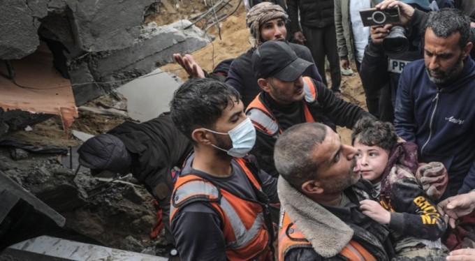 Gazze'de can kaybı 30 bin 800'e yükseldi