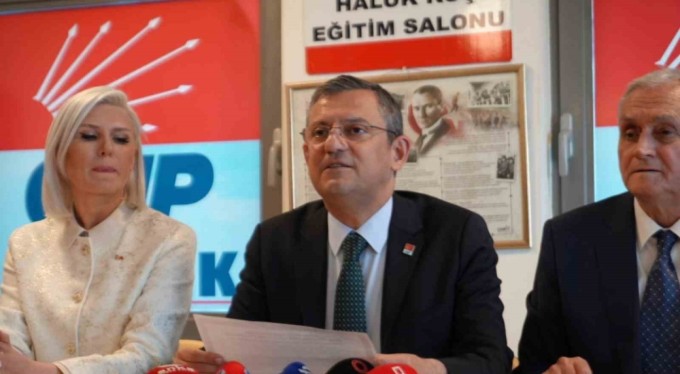 Özgür Özel 'DEM Parti' açıklamasını 'talihsizlik' olarak nitelendirdi